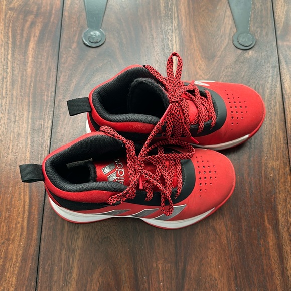 Adidas Toddler Boys Red Sneakers Size 12 Wide - Picture 2 of 10